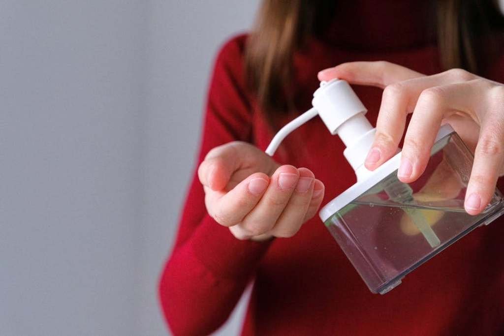 automatic hand sanitizer dispenser